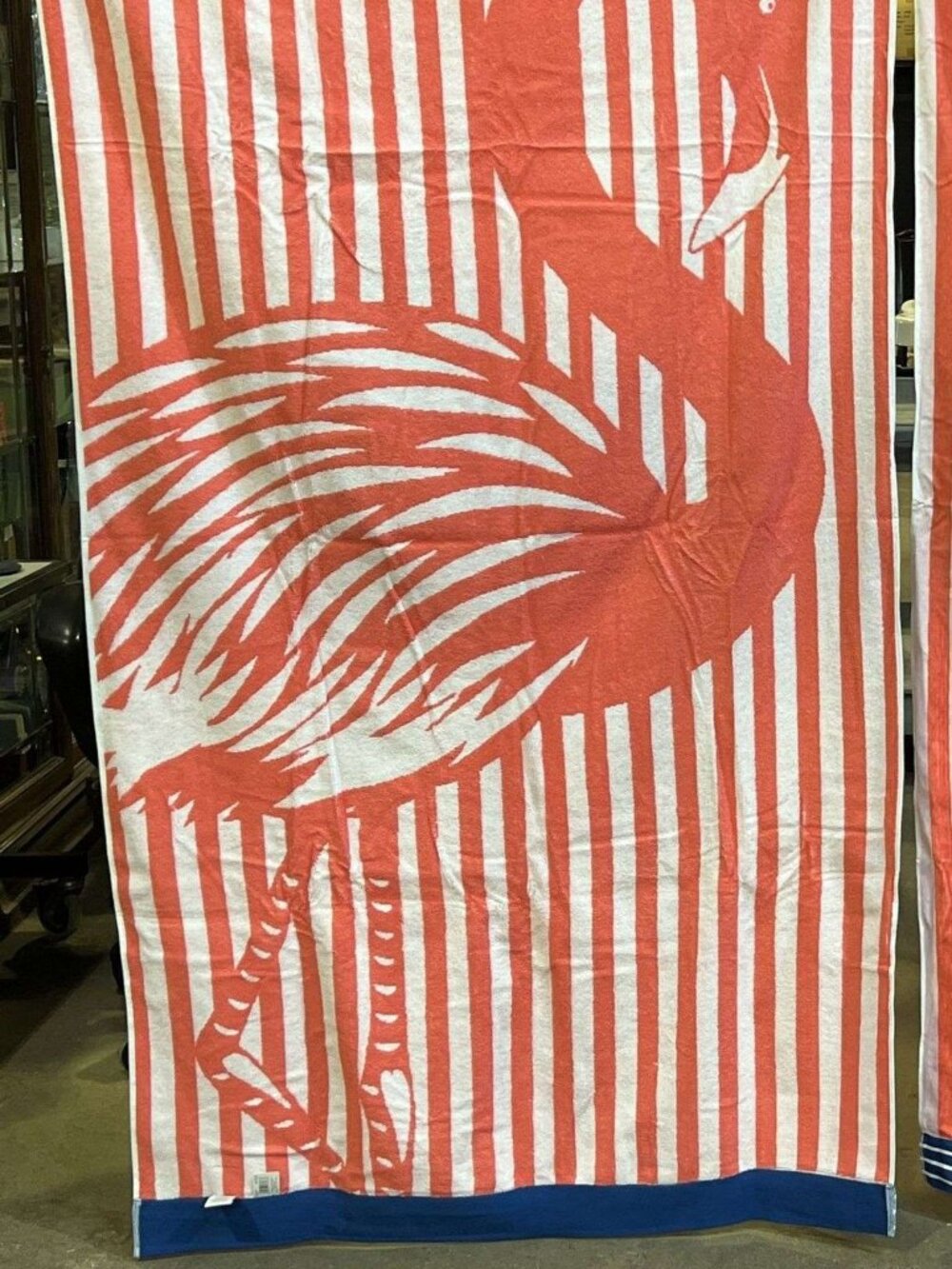 Flamingo" Oversized Beach Towel NEW IN PACKAGE - Picture 4 of 4